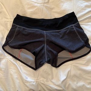 Speed up Low rise Lululemon shorts 2.5